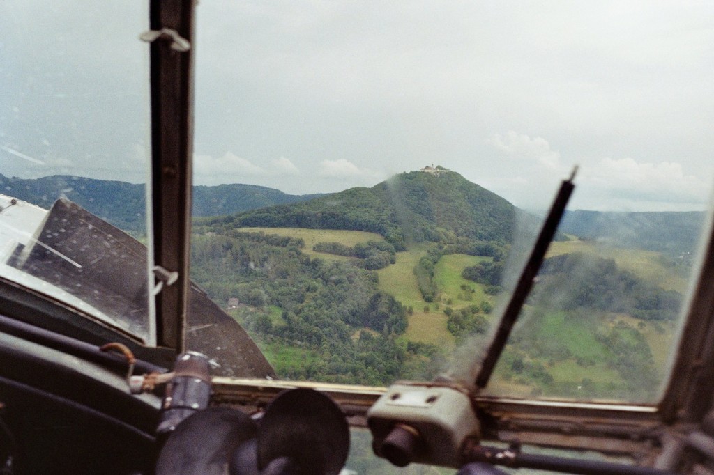 Vorbeiflug an der Burg Teck