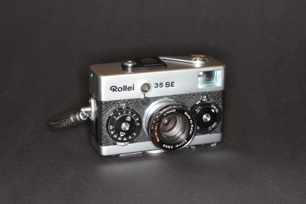 Rollei 35SE